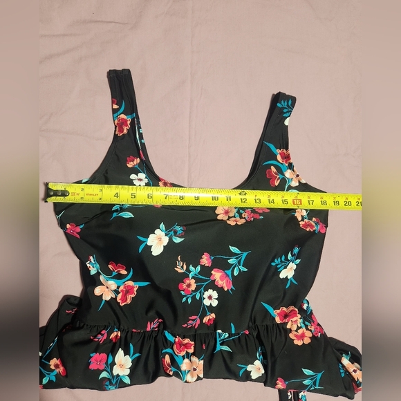 NWT BLAIR Floral Black Women's Romper SIZE 18. - Picture 5 of 12